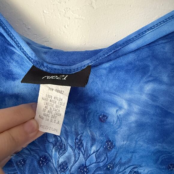 Rue21 Y2K Tie Dye Tank Top M Blue Sunburst Whimsigoth Charmed Vibes USA - Picture 4 of 6